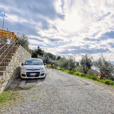 1 Bedroom Lovely Apartment In Recco Recco