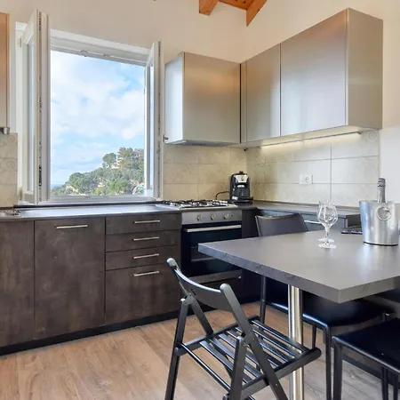 1 Bedroom Lovely Apartment In Recco