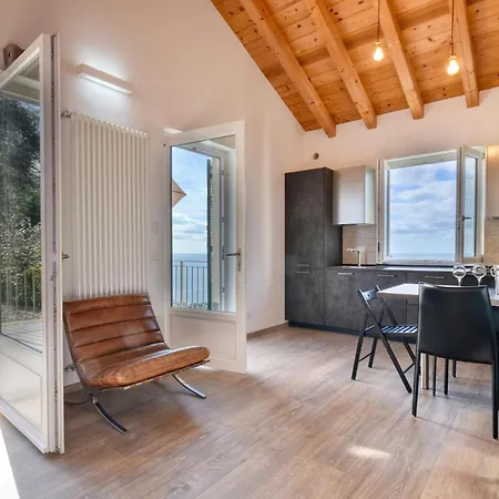 1 Bedroom Lovely Apartment In Recco