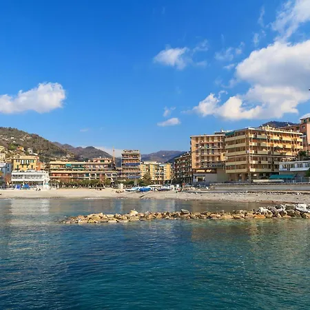 1 Bedroom Lovely Apartment In Recco Apartamento Recco